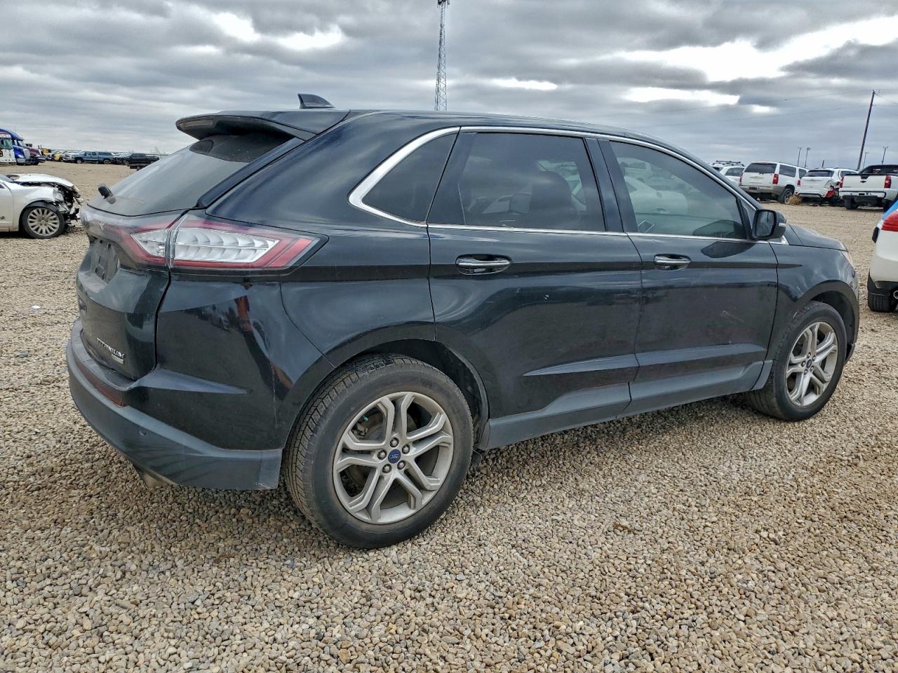 Ford Edge Titanium Image 6