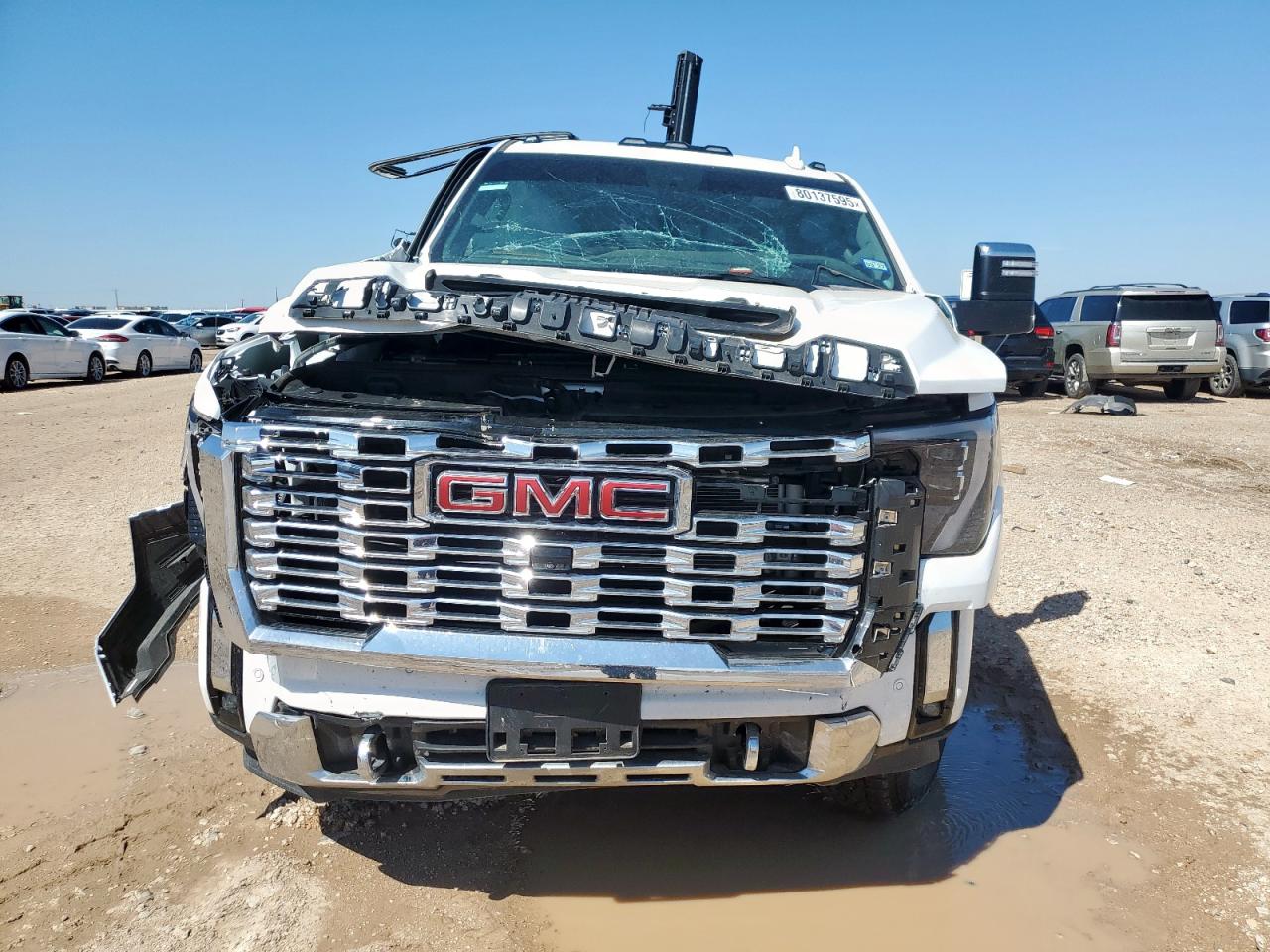 GMC Sierra K2500 Denali Image 8