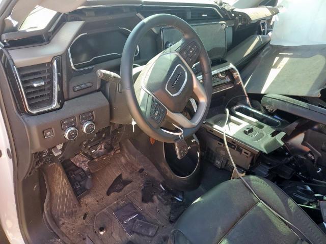 GMC Sierra K2500 Denali Image 5