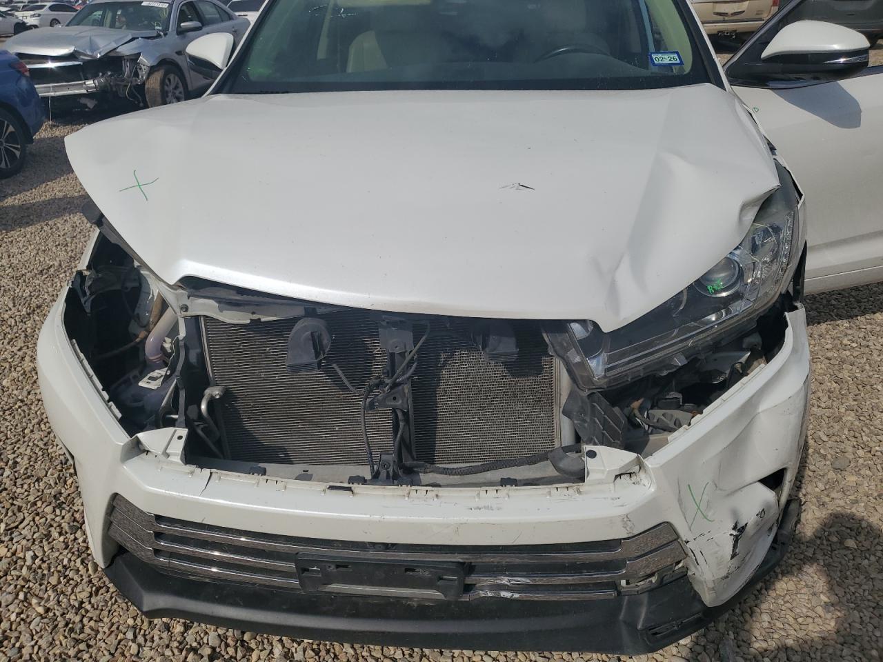 Toyota Highlander Limited Image 8