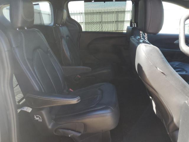 Chrysler Pacifica Touring L Image 11