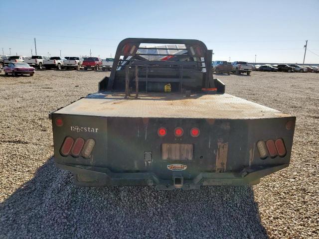 Chevrolet Silverado K3500 High Country Image 12