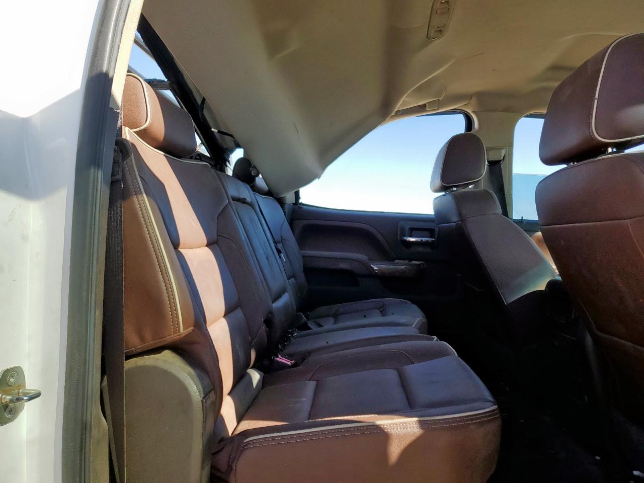 Chevrolet Silverado K3500 High Country Image 8