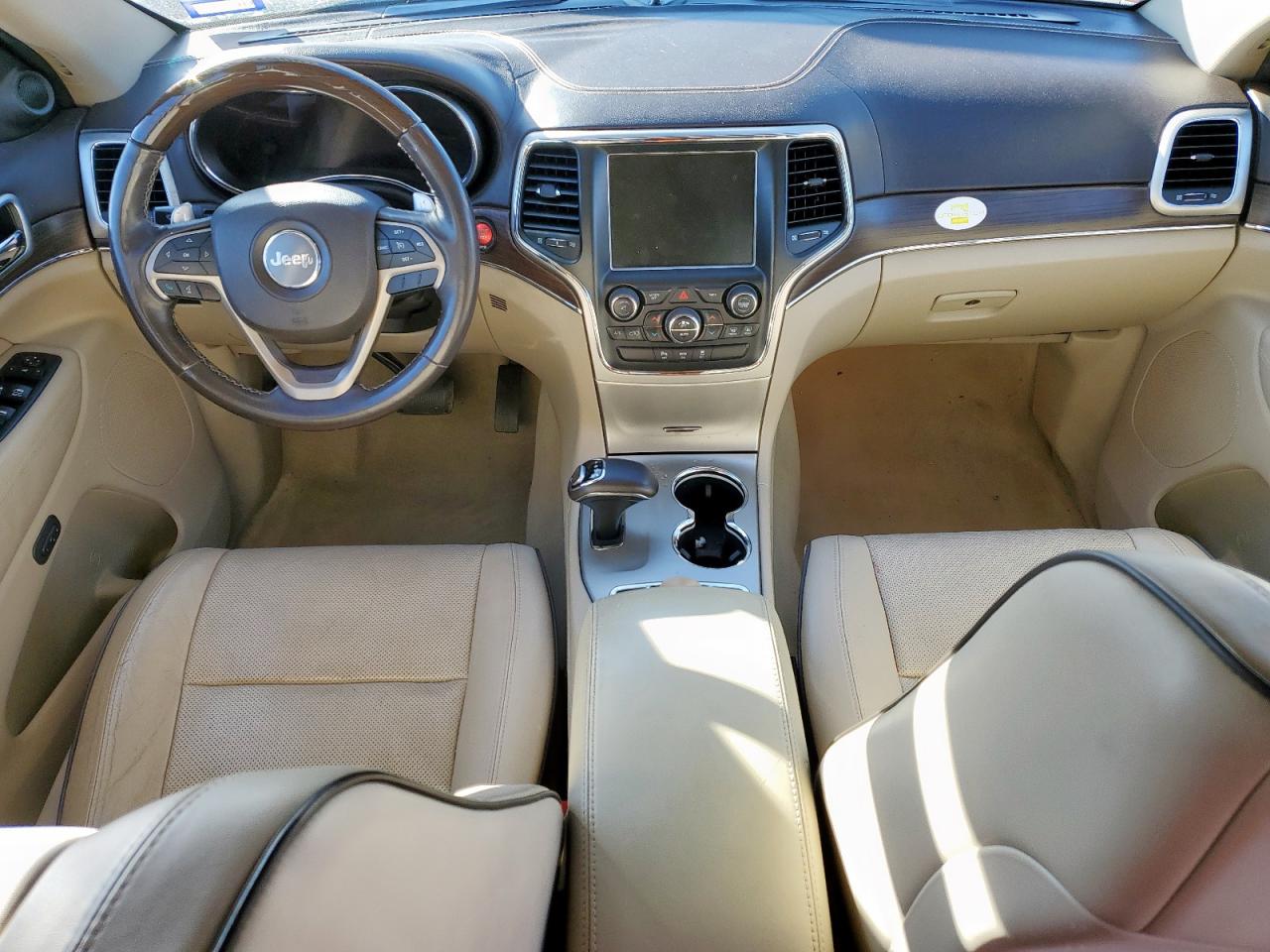 Jeep Grand Cherokee Overland Image 11