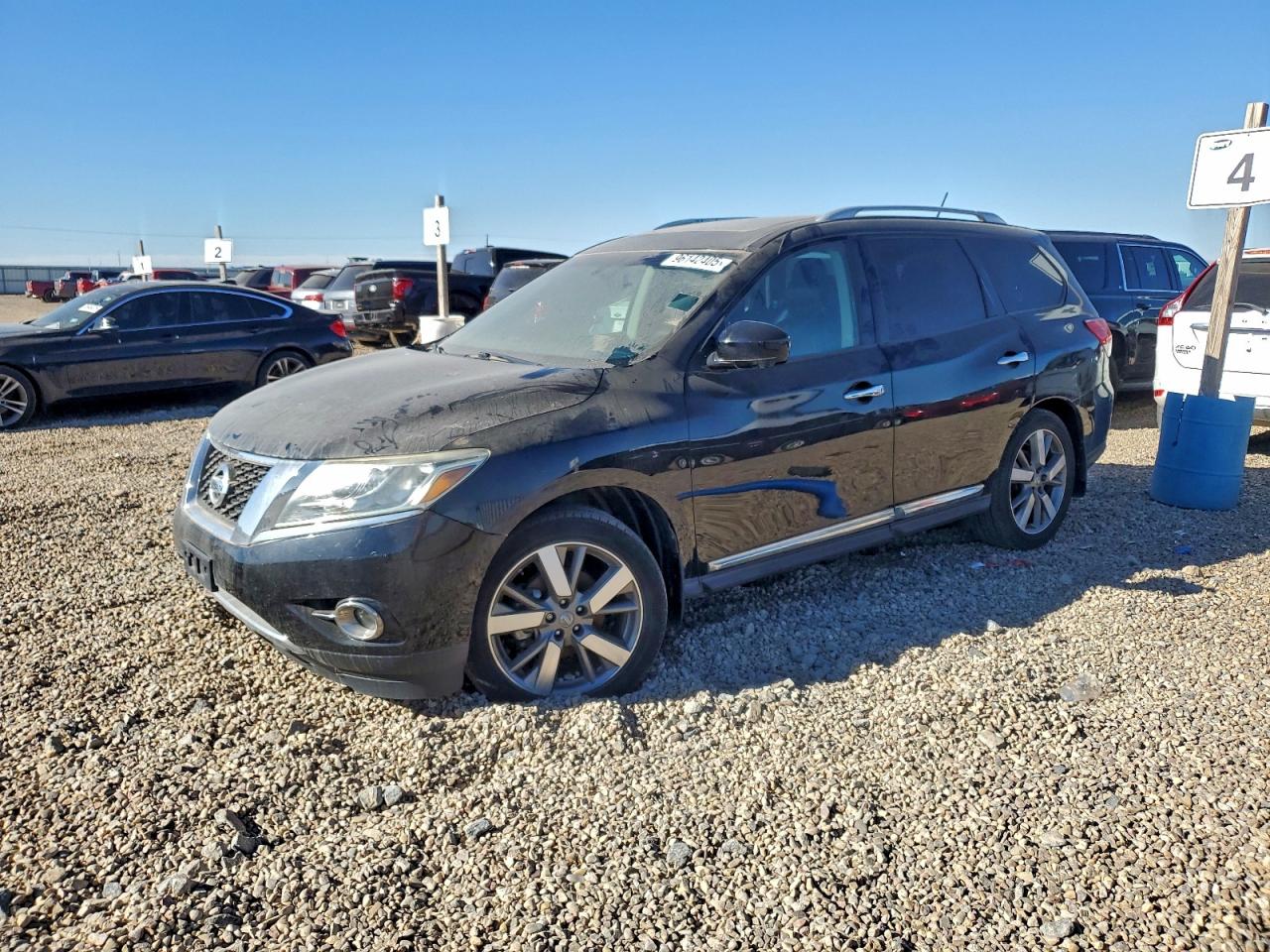 Nissan Pathfinder S Image 1