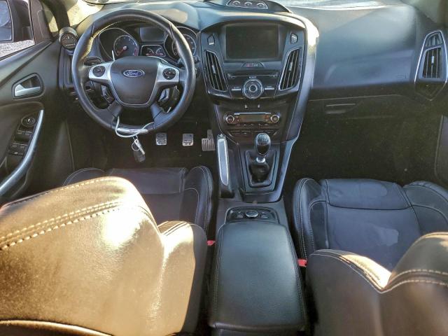 Ford Focus St Image 12