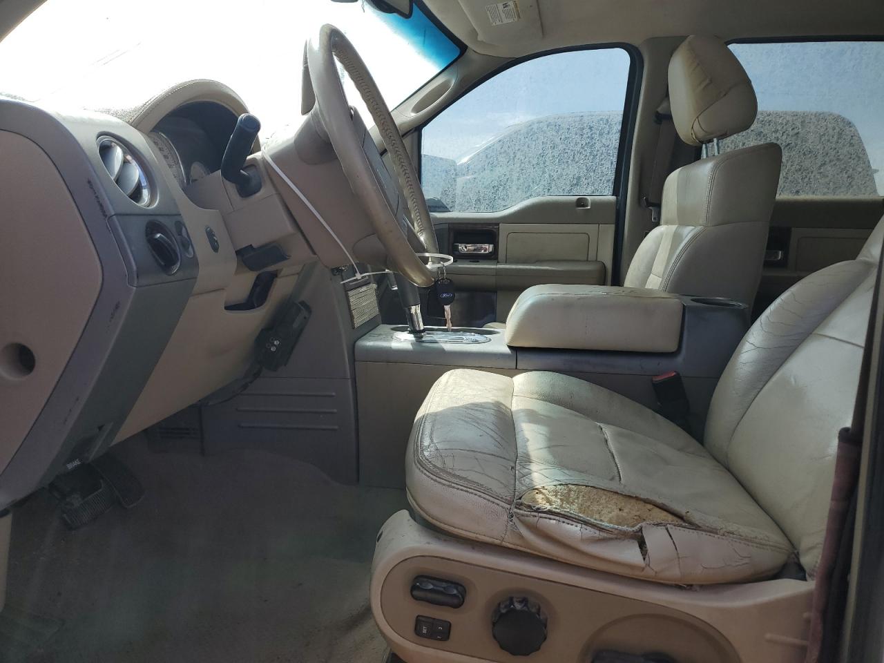 Ford F-150 Supercrew Image 2