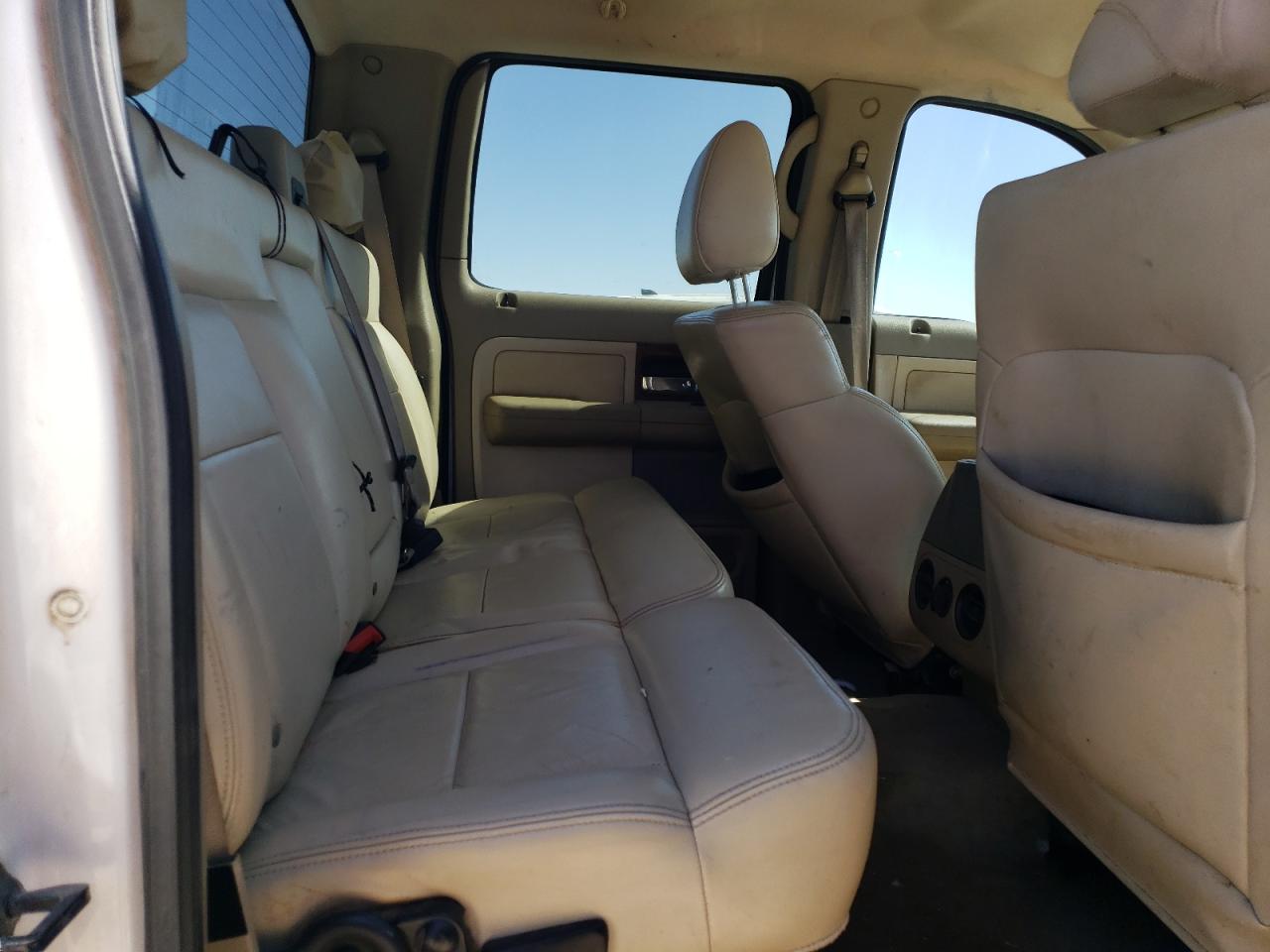 Ford F-150 Supercrew Image 8