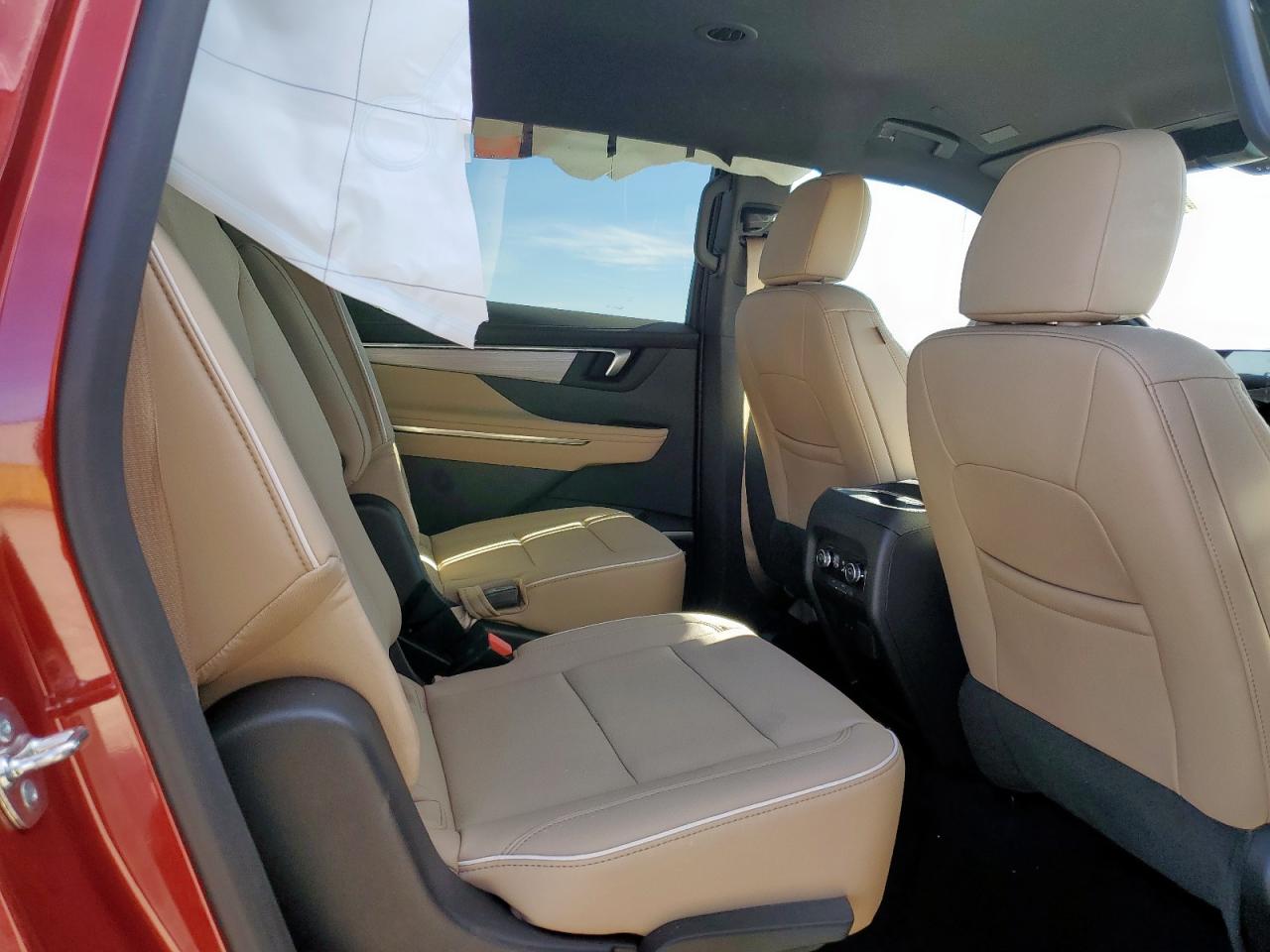 Buick Enclave Preferred Image 9