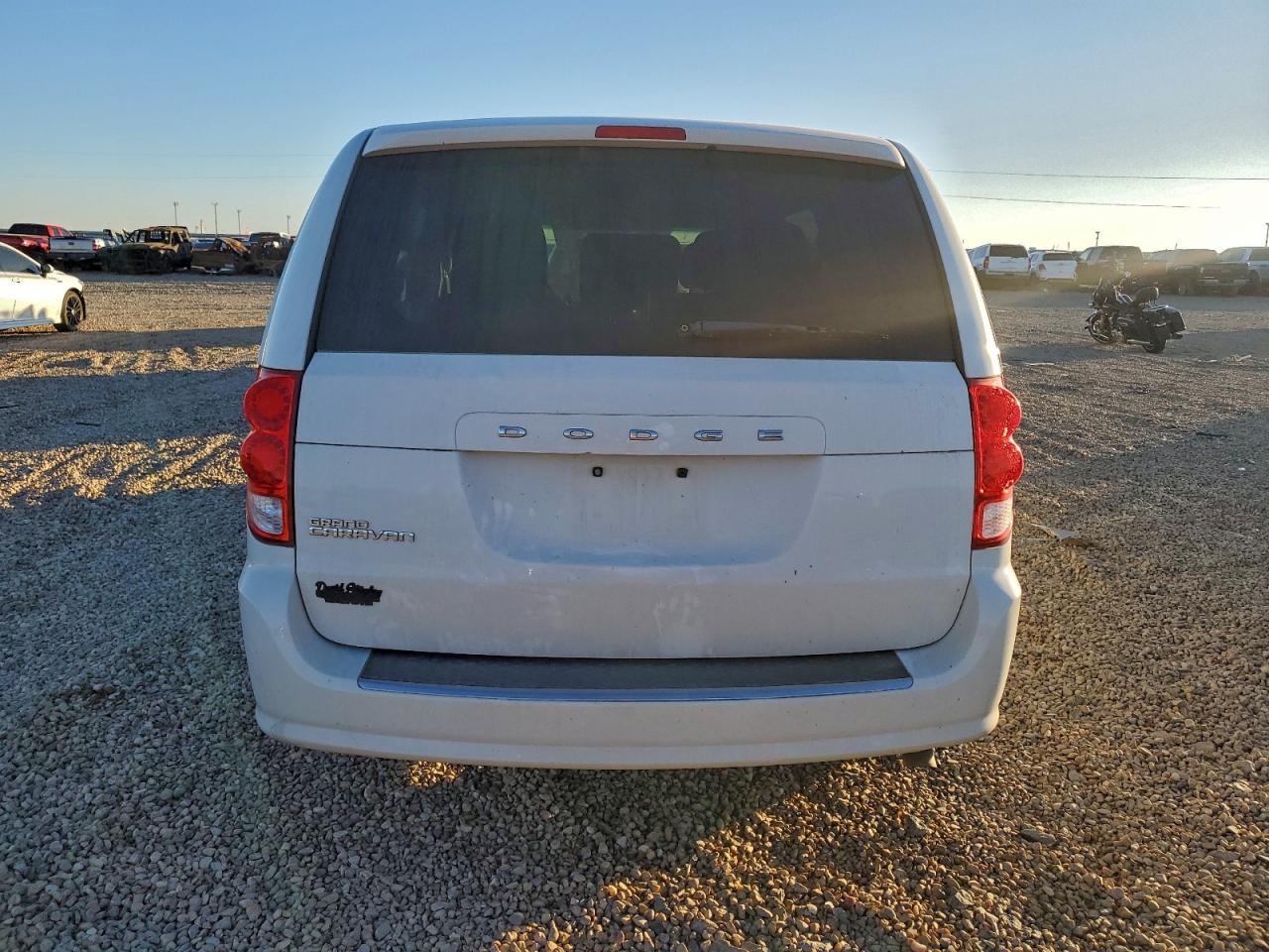 Dodge Caravan Se Image 2