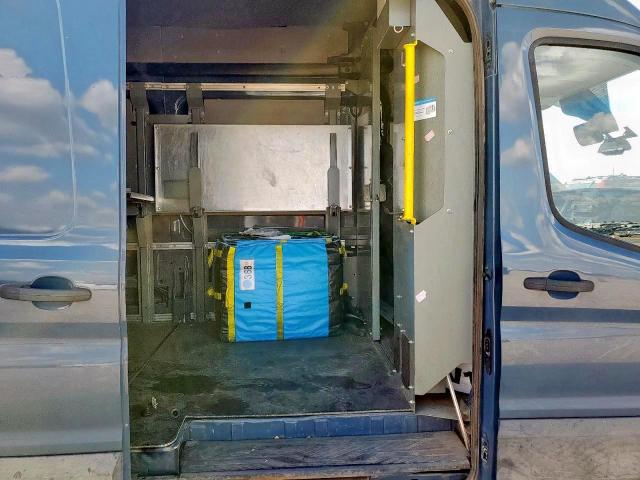 Ford Transit T-250 Image 9