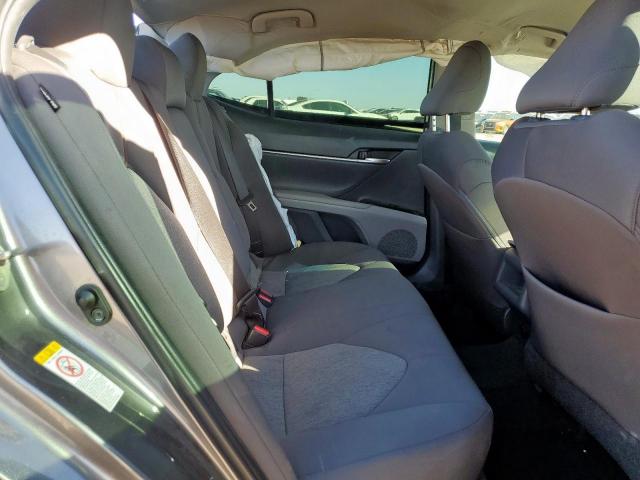 Toyota Camry L Image 9