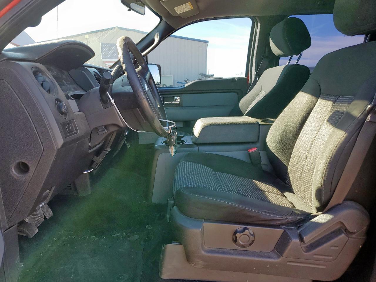 Ford F-150 Supercrew Image 4