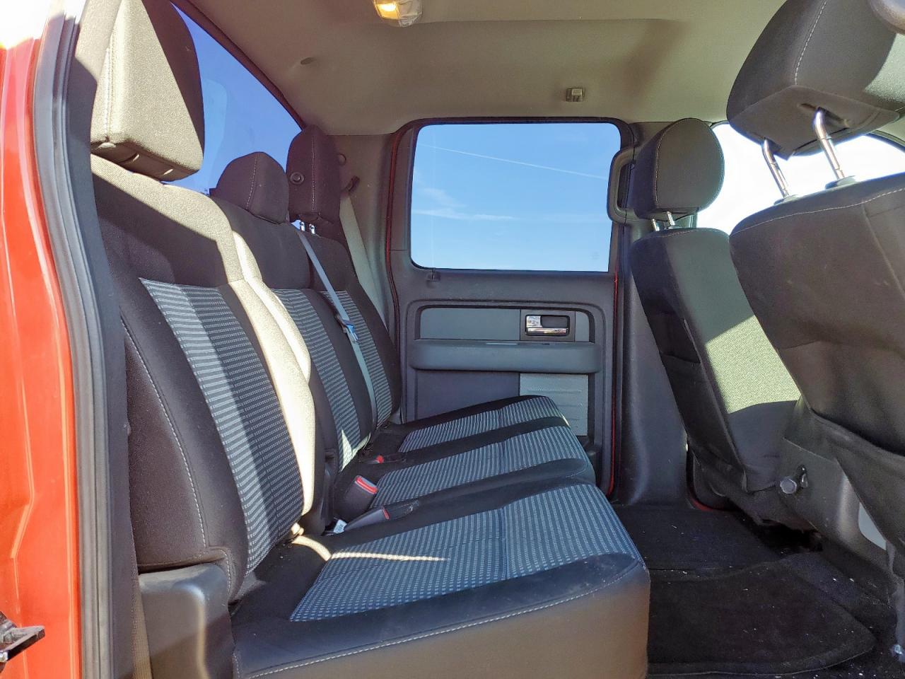 Ford F-150 Supercrew Image 8