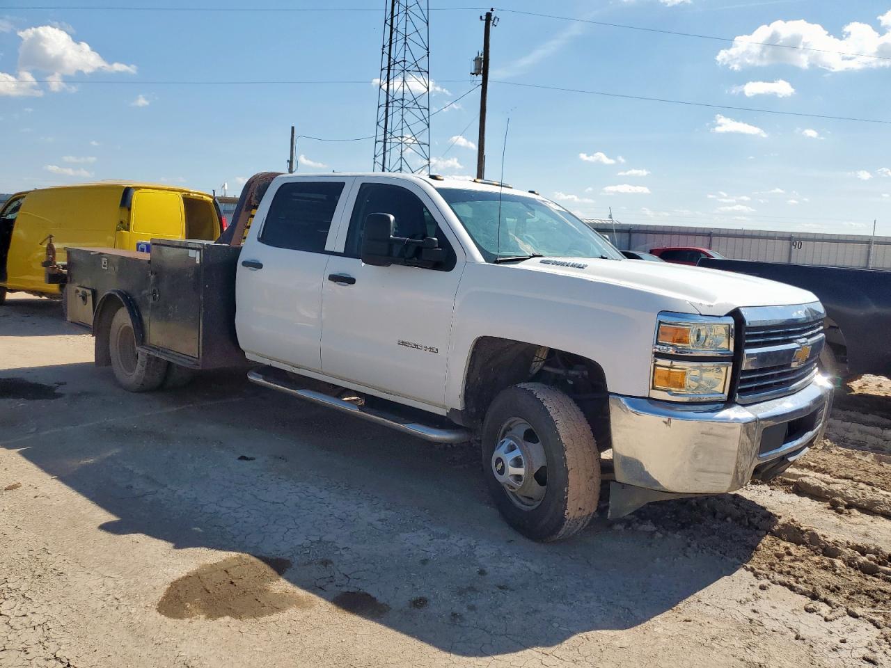 Chevrolet Silverado C3500 Image 7