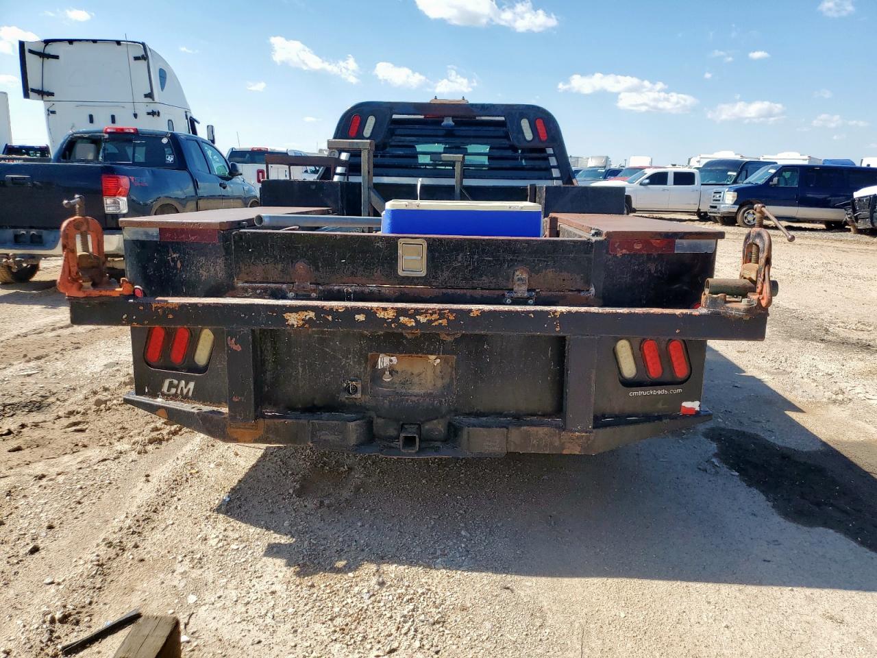 Chevrolet Silverado C3500 Image 9