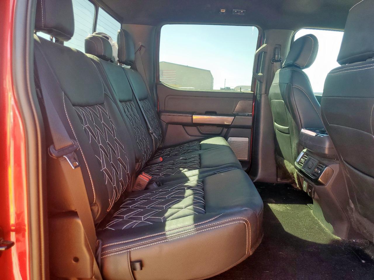 Ford F-150 Supercrew Image 8