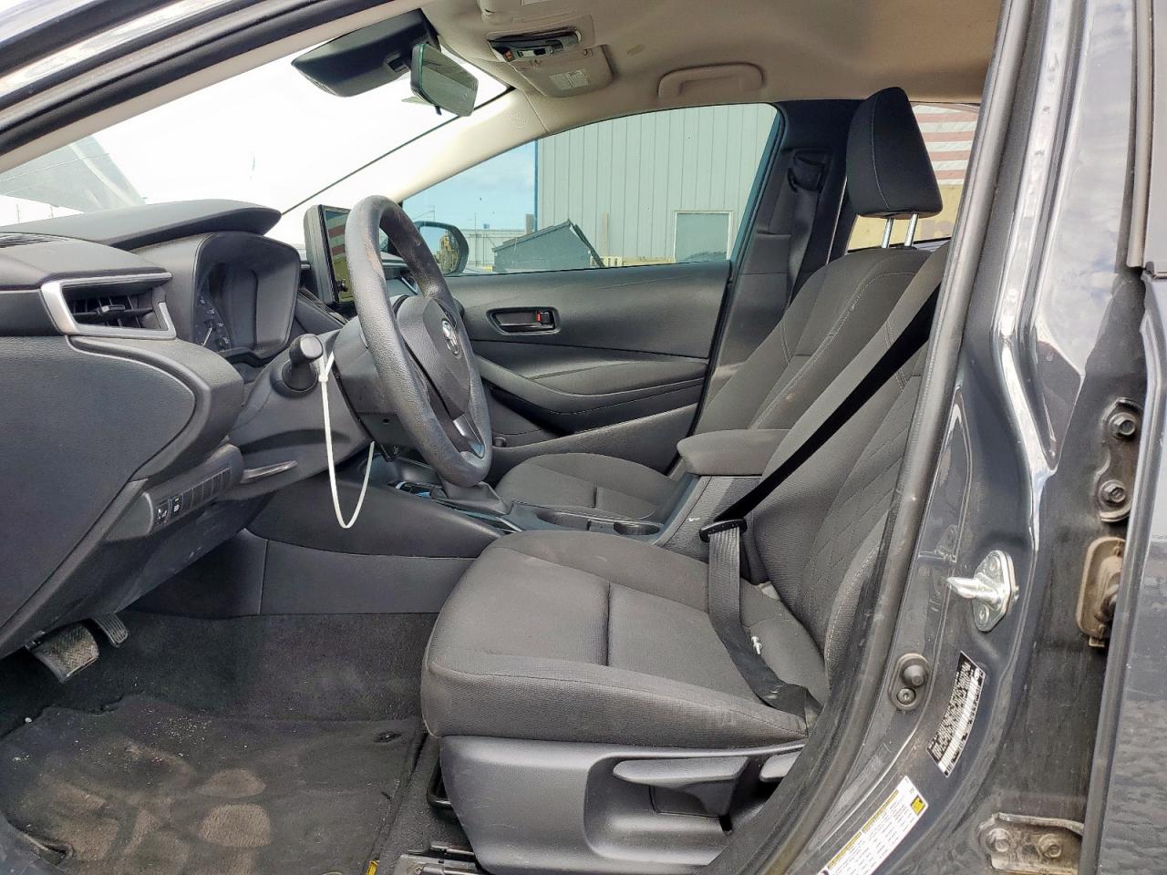 Toyota Corolla Le Image 4