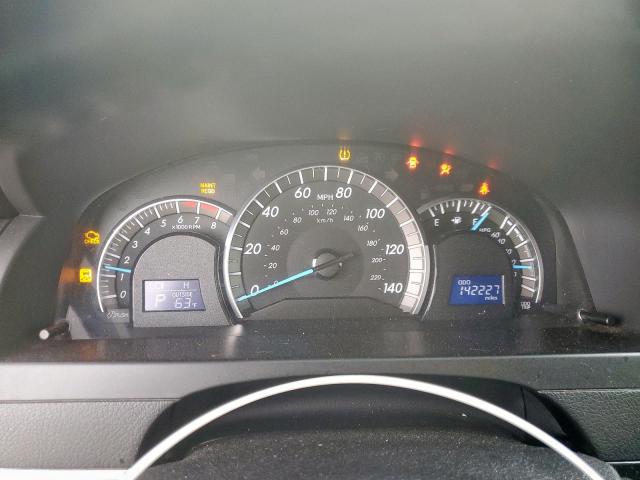 Toyota Camry Se Image 8