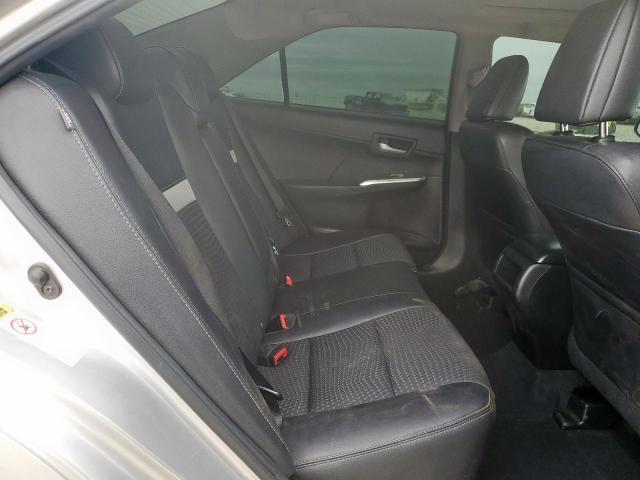 Toyota Camry Se Image 6