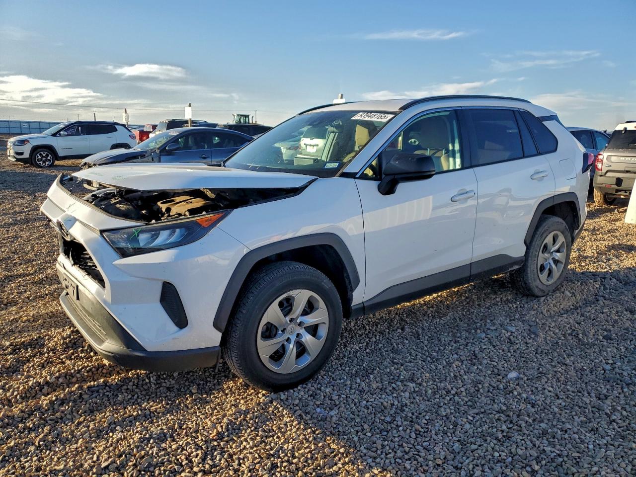 Toyota RAV4 Le Image 1