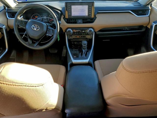 Toyota RAV4 Le Image 7