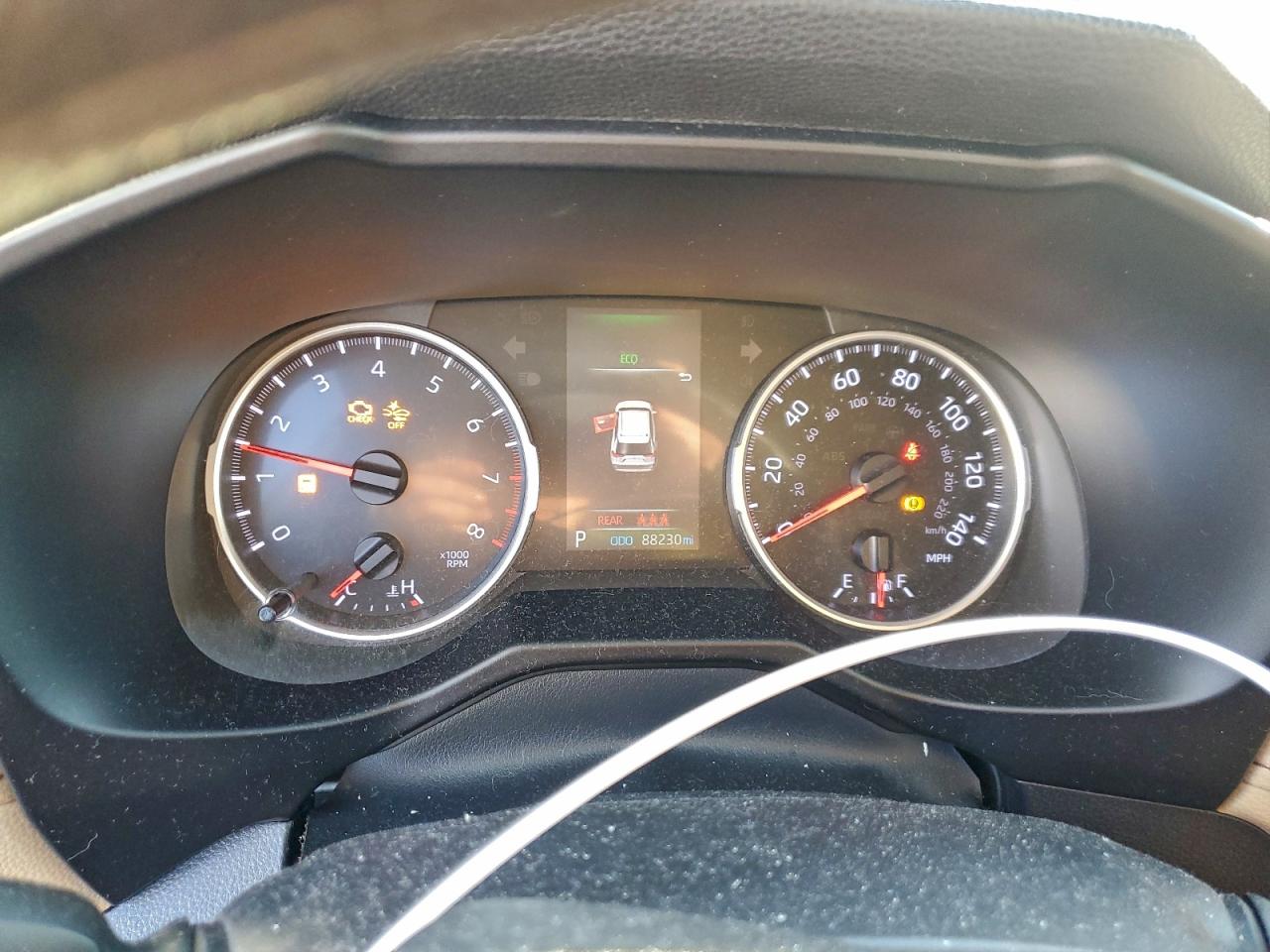 Toyota RAV4 Le Image 6