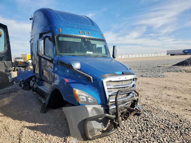  Salvage Freightliner Cascadia 1