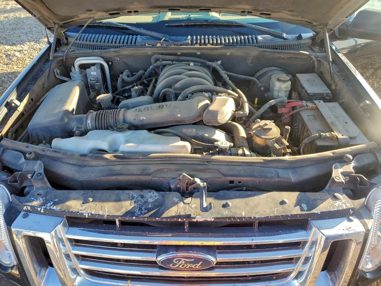 Ford Explorer Limited Image 6