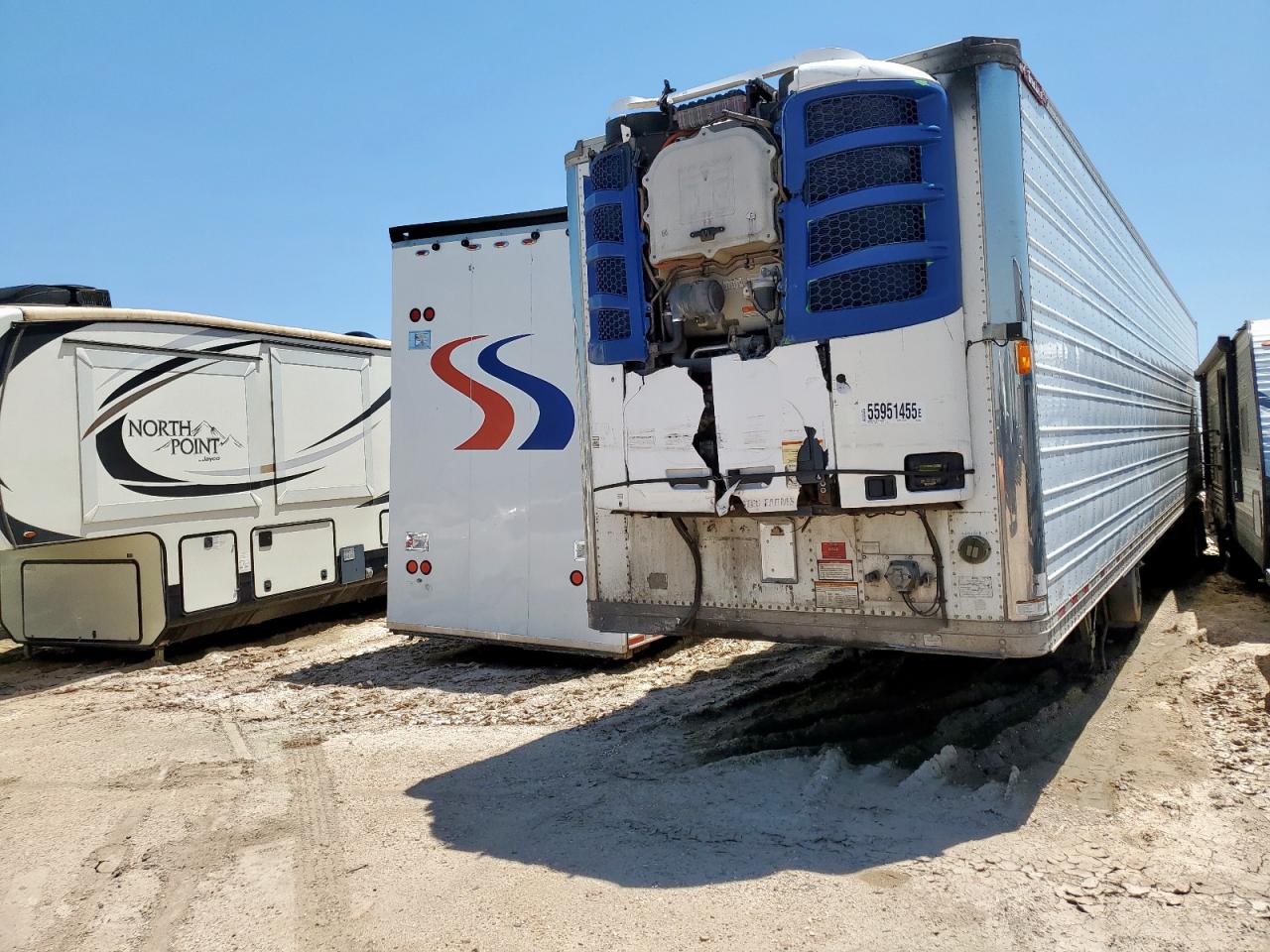 Great Dane Trailer Image 3