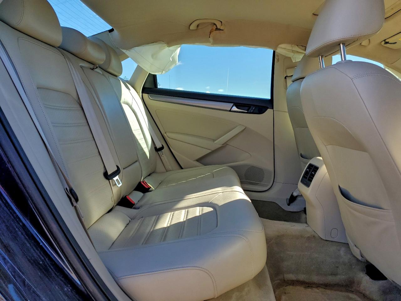 Volkswagen Passat Se Image 10