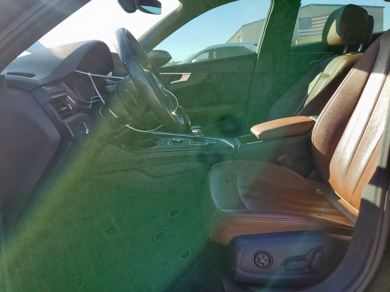 Audi A4 Premium Image 2