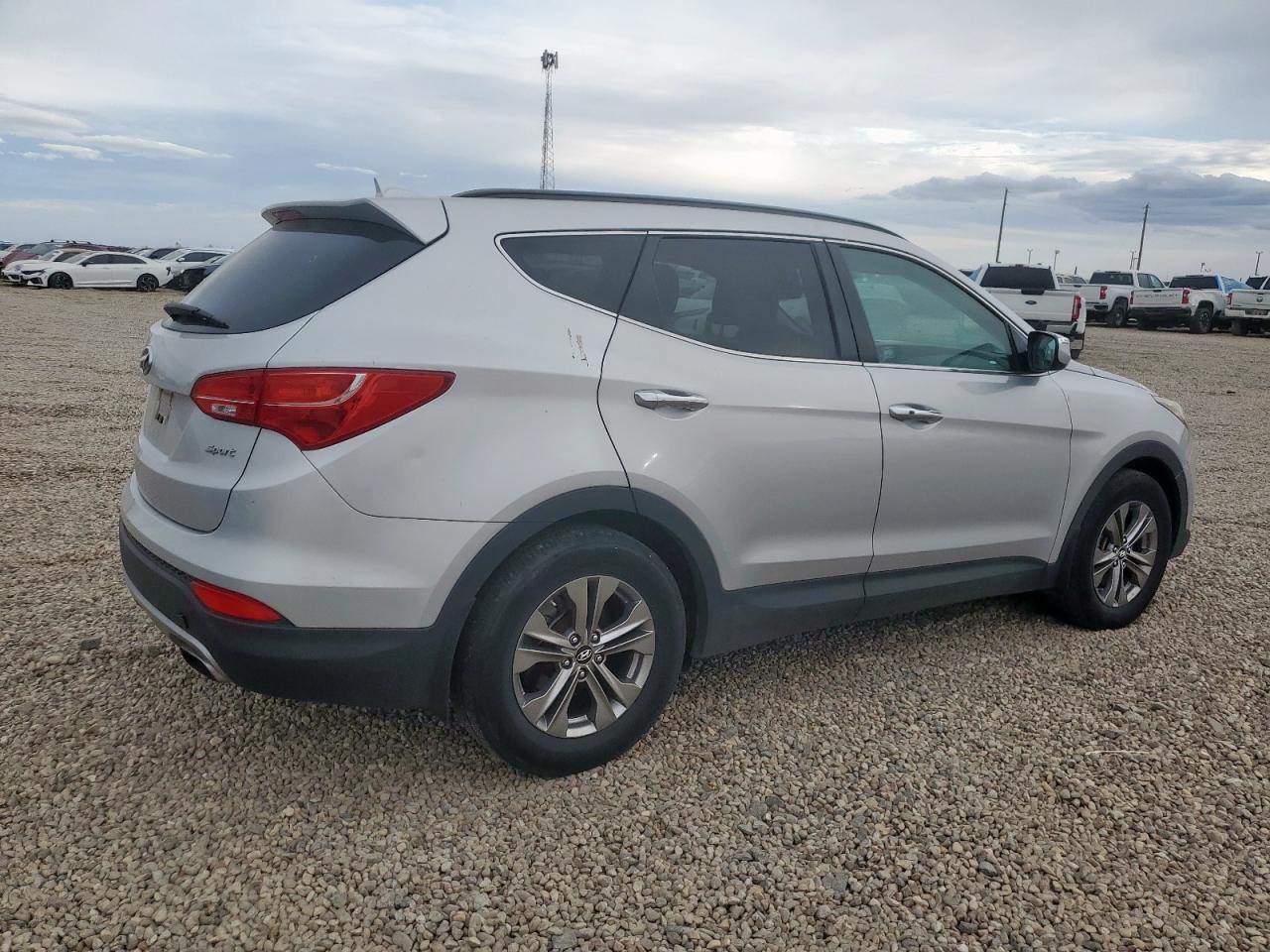 Hyundai SANTA FE Image 9