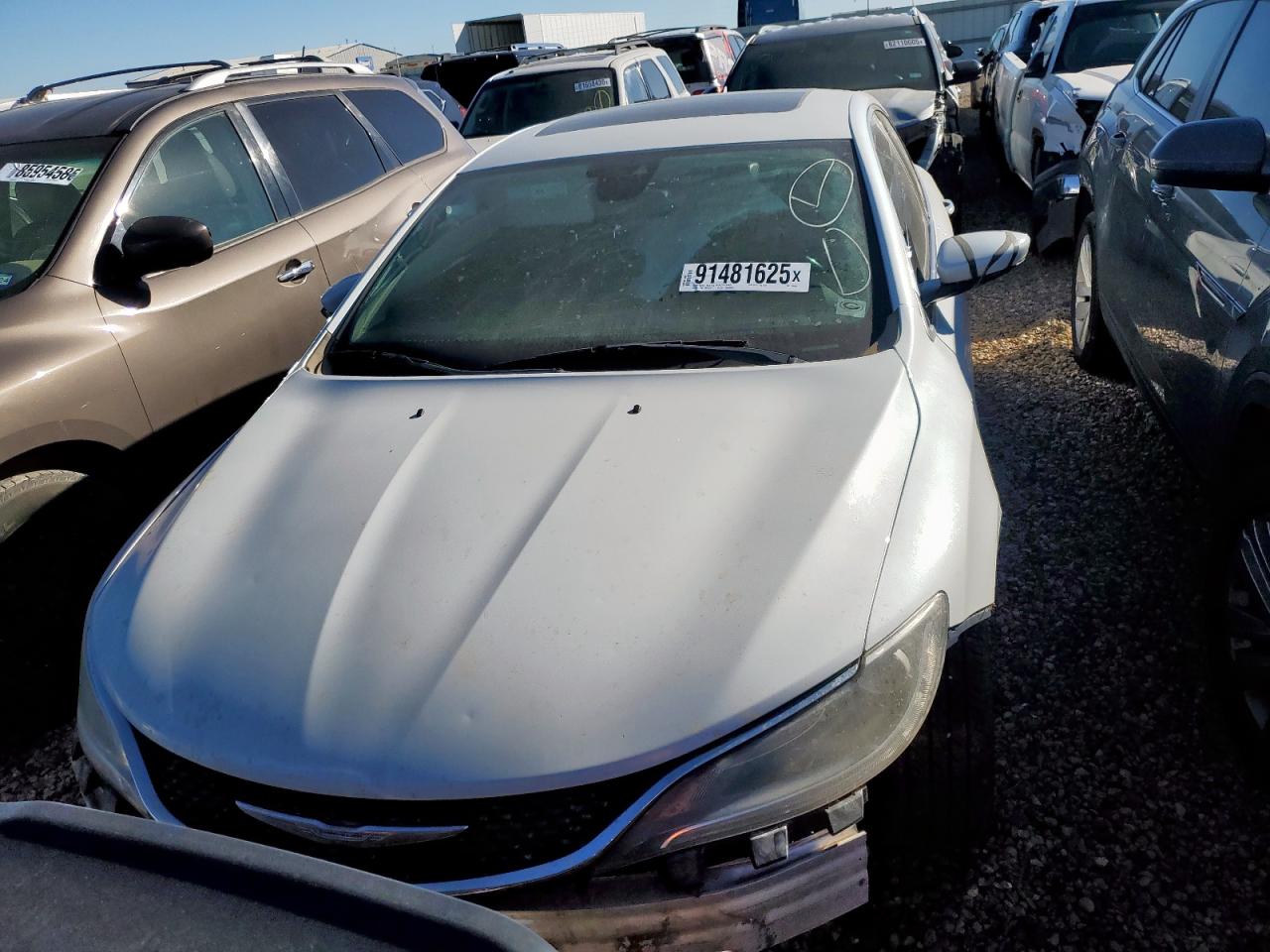 Chrysler 200 C Image 9