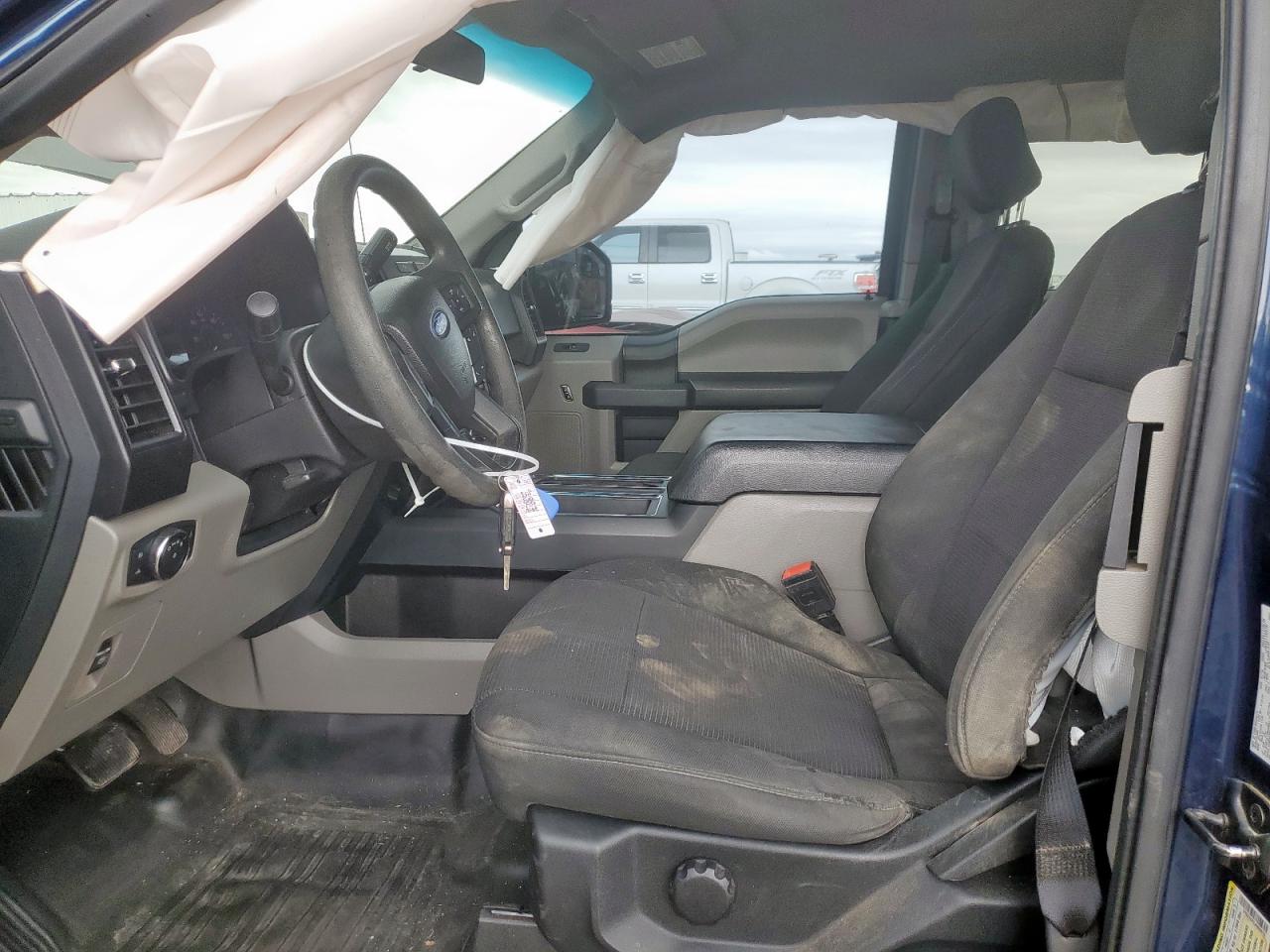 Ford F-150 Super Cab Image 2