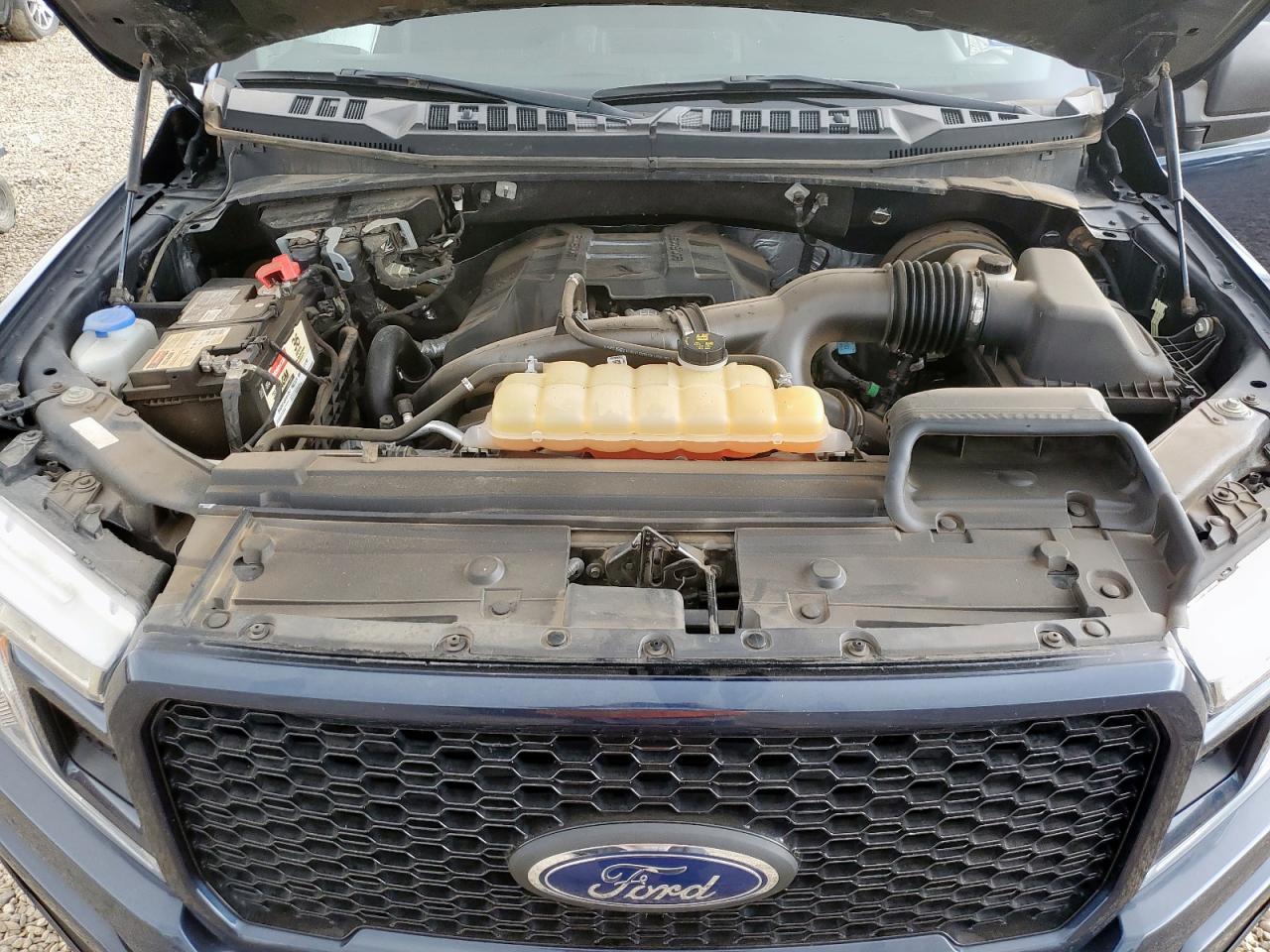 Ford F-150 Super Cab Image 8