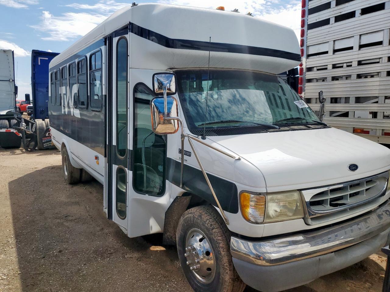 Ford Econoline E450 Super Duty Cutaway Van Rv Image 1
