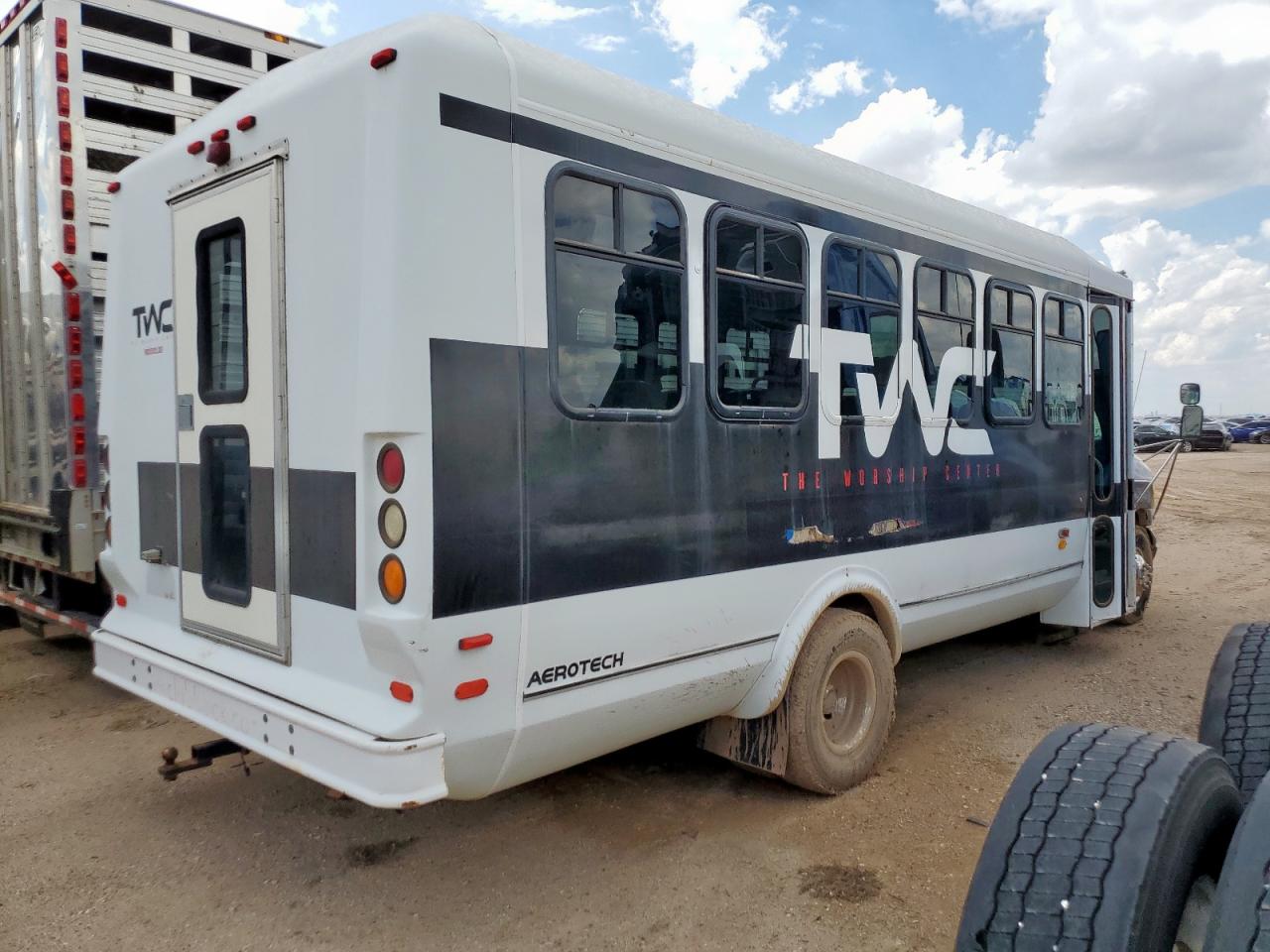 Ford Econoline E450 Super Duty Cutaway Van Rv Image 9