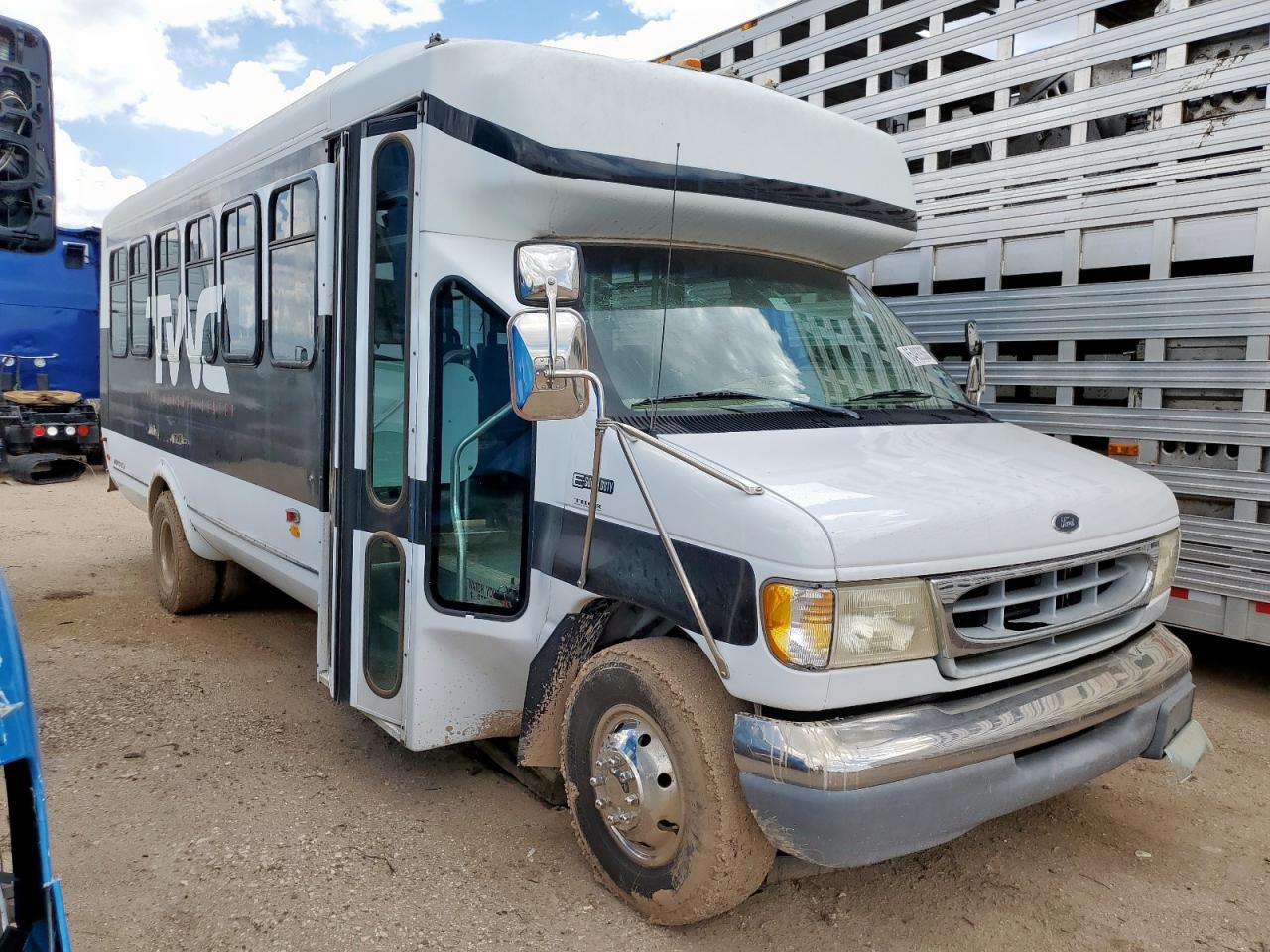 Ford Econoline E450 Super Duty Cutaway Van Rv Image 7