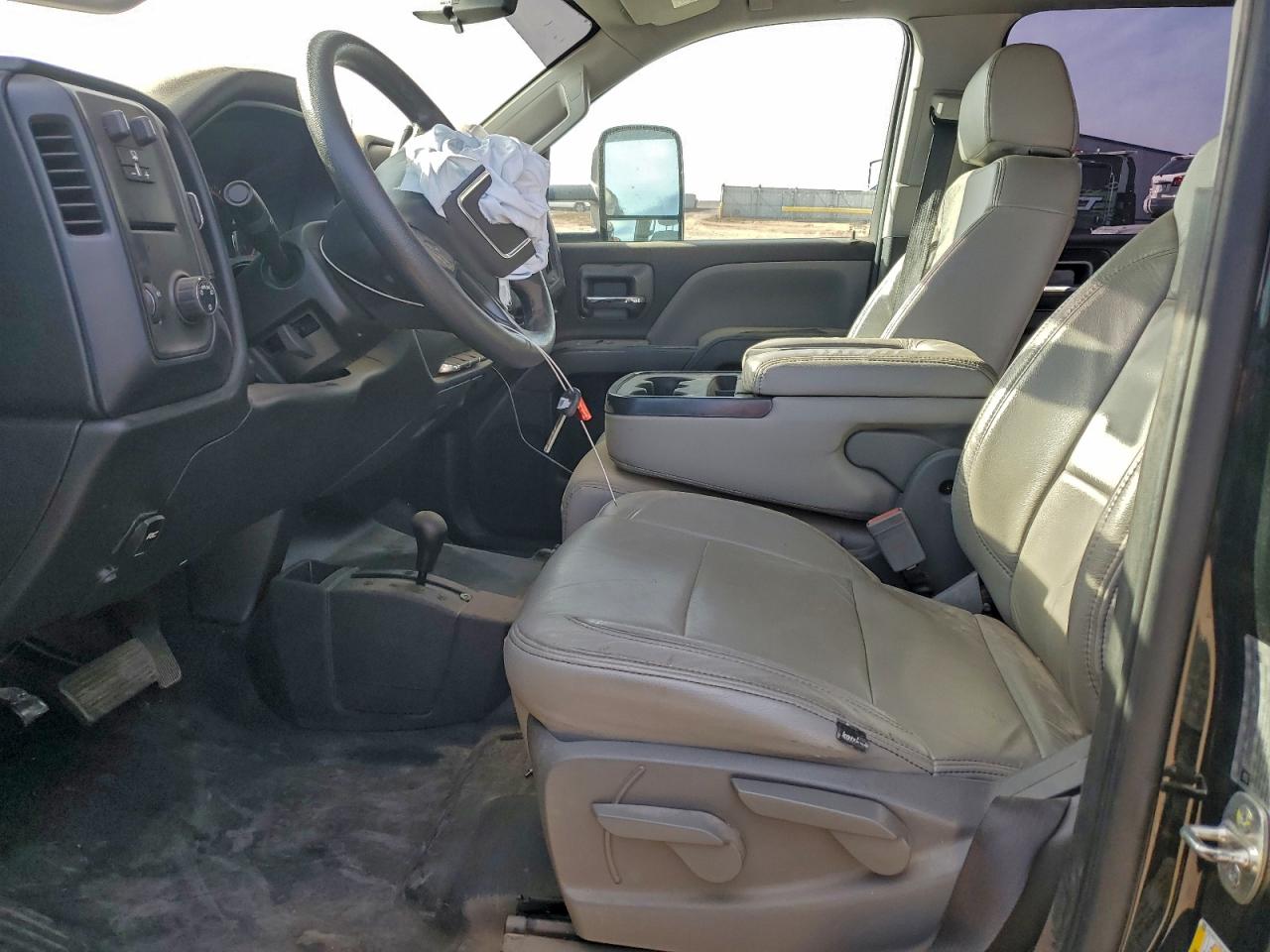 GMC Sierra K3500 Image 5