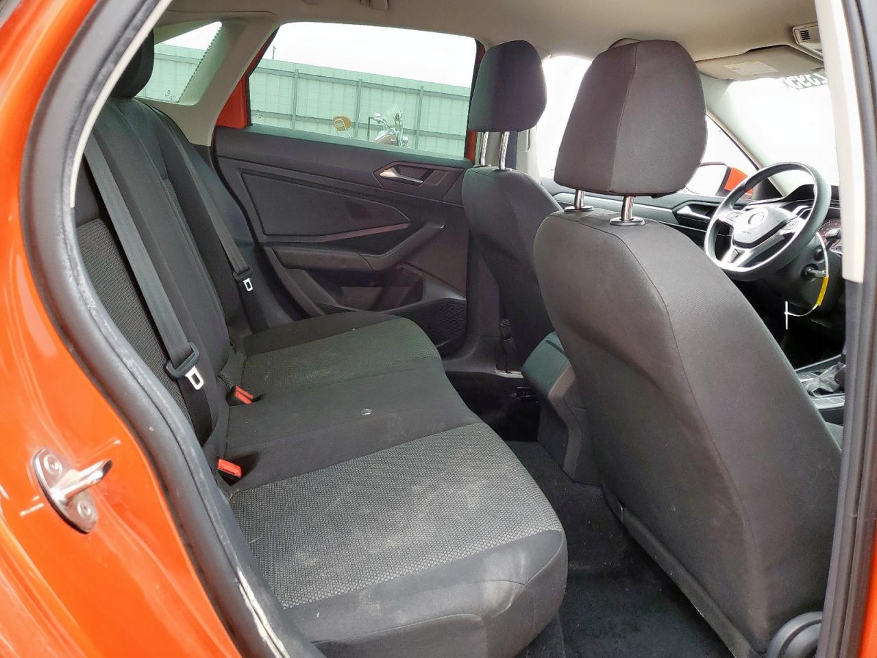 Volkswagen Jetta S Image 6