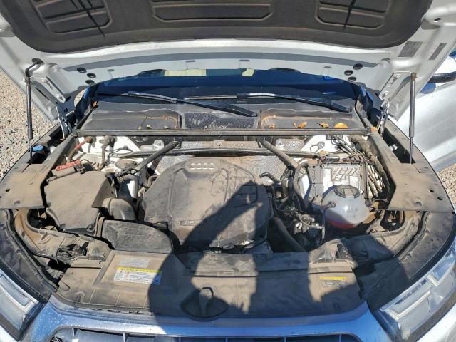 Audi Q5 Premium Plus Image 12