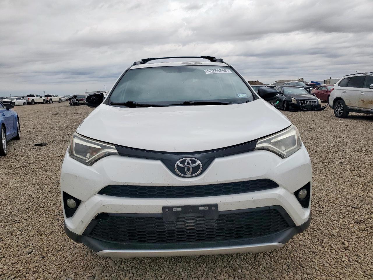 Toyota RAV4 Se Image 10