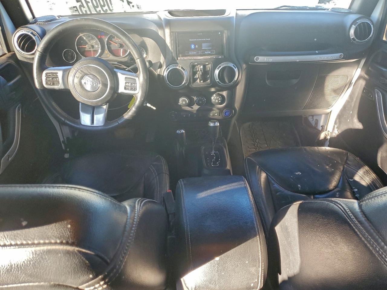 Jeep Wrangler Rubicon Image 10