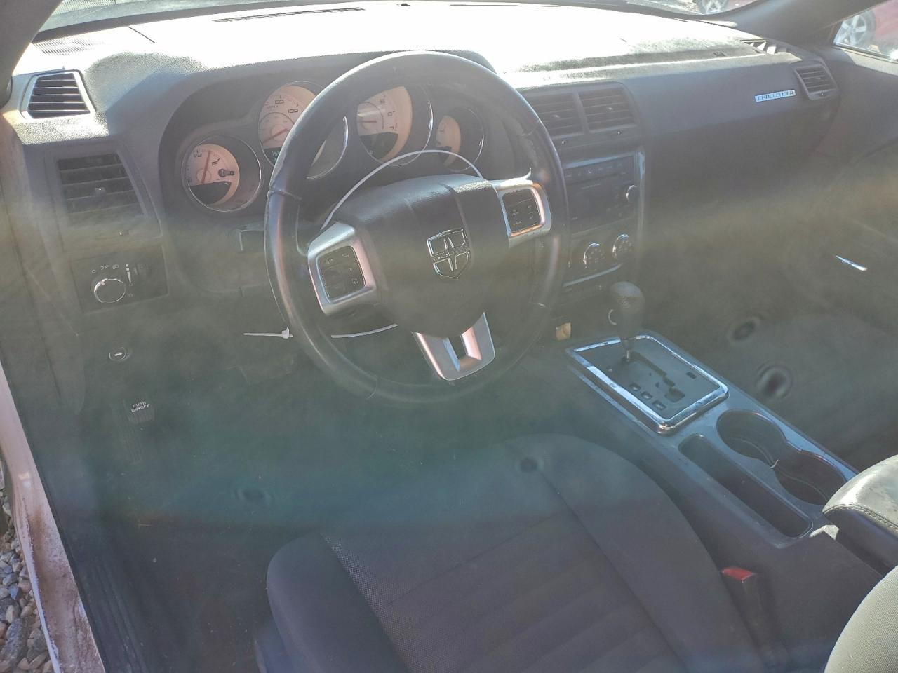 Dodge Challenger Sxt Image 7