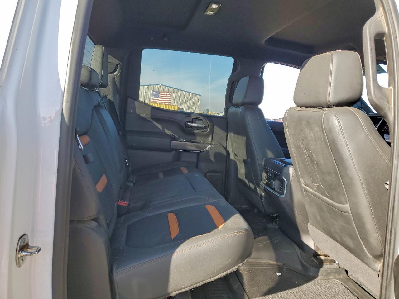 GMC Sierra K1500 At4 Image 12