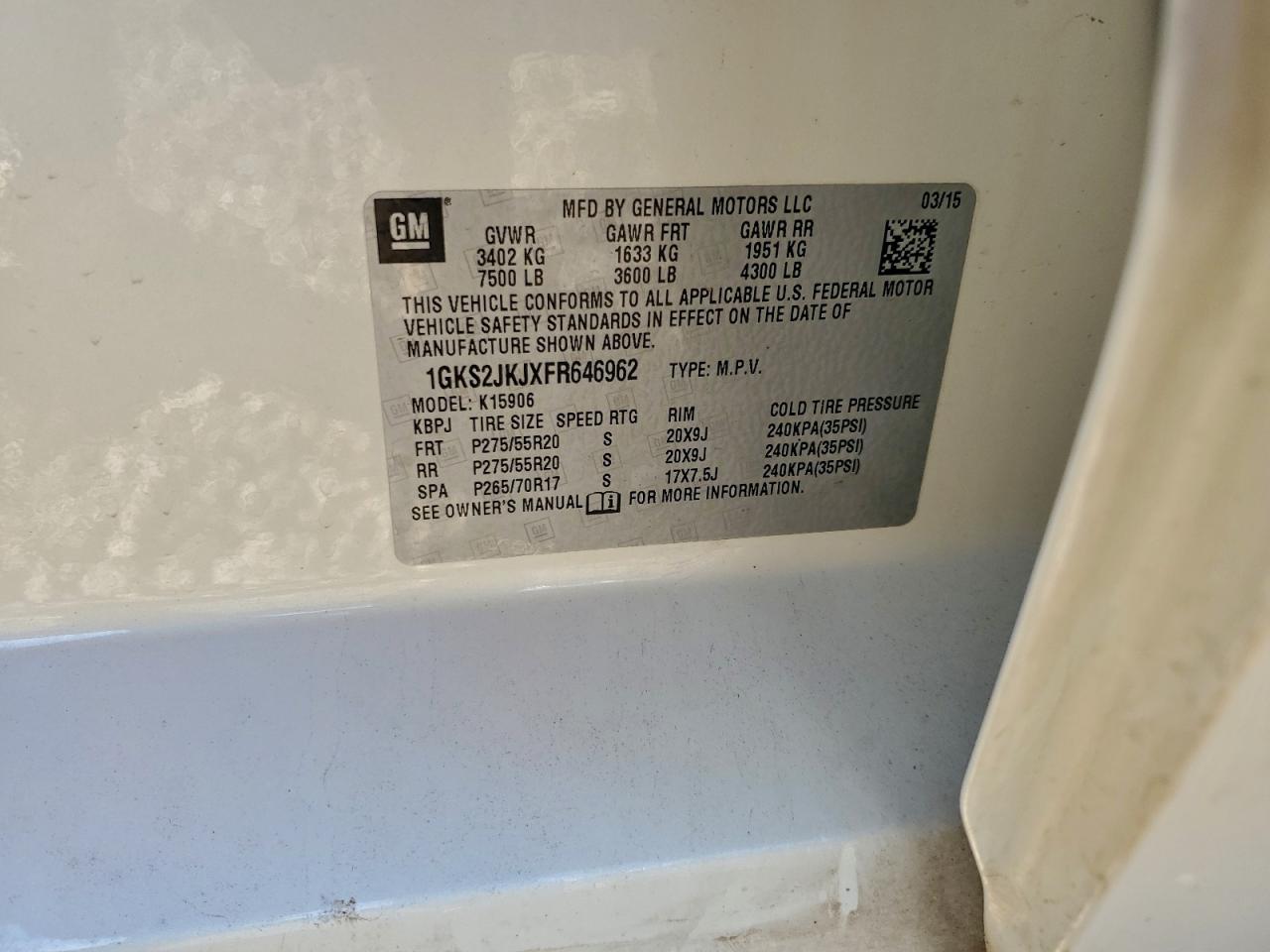 GMC Yukon Denali Image 11