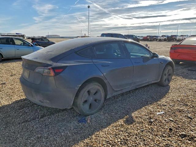 Tesla Model 3 Image 2