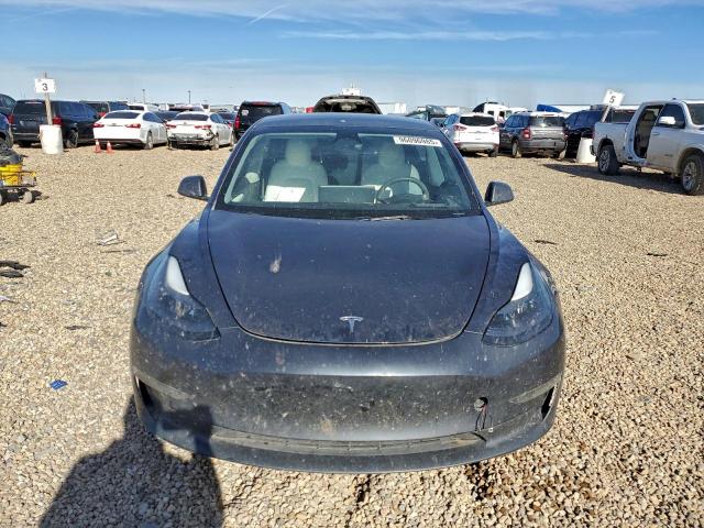 Tesla Model 3 Image 11