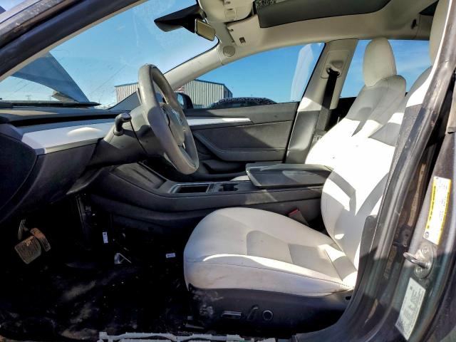 Tesla Model 3 Image 9